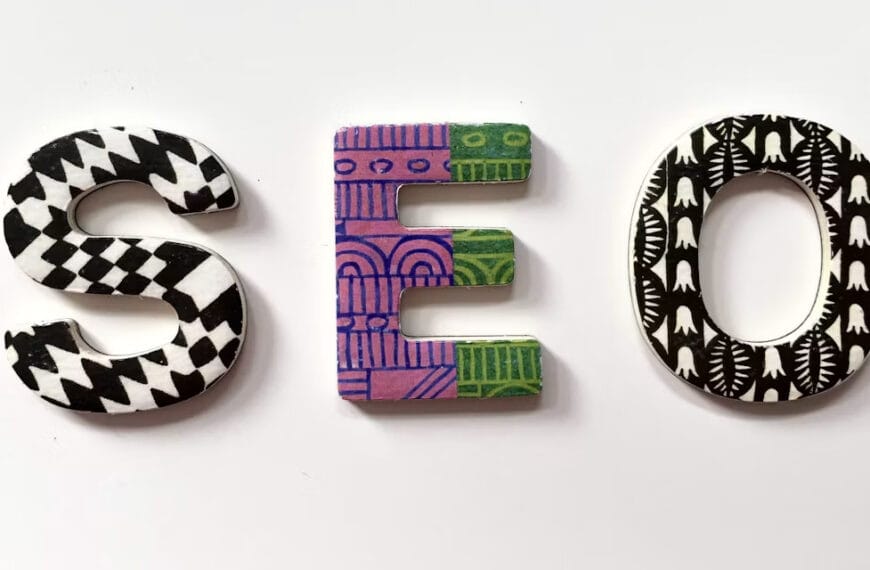 Simple image with the letters SEO laid out in the middle of the image.